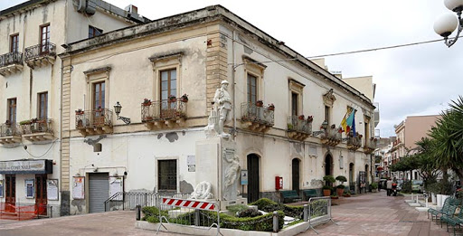 Palazzo-dei-Naxioti-sede-del-Comune